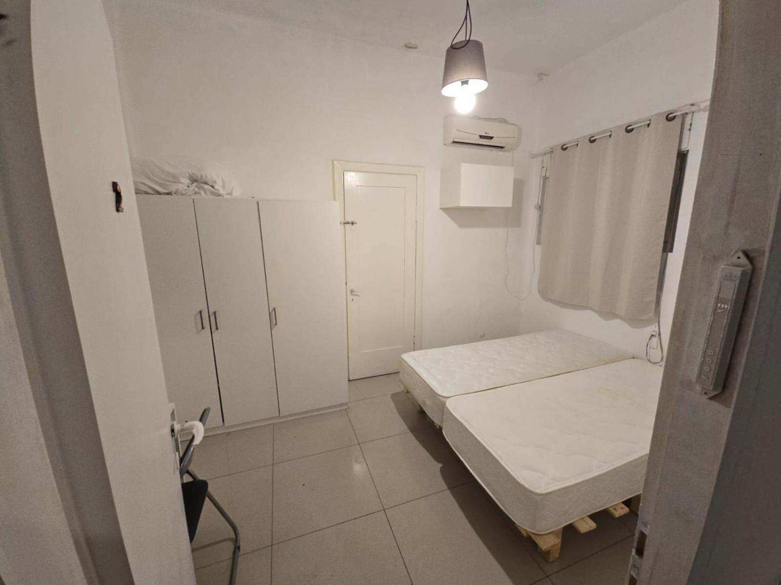 Mendale Simply House In Heart Of Tlv Near Freshman *