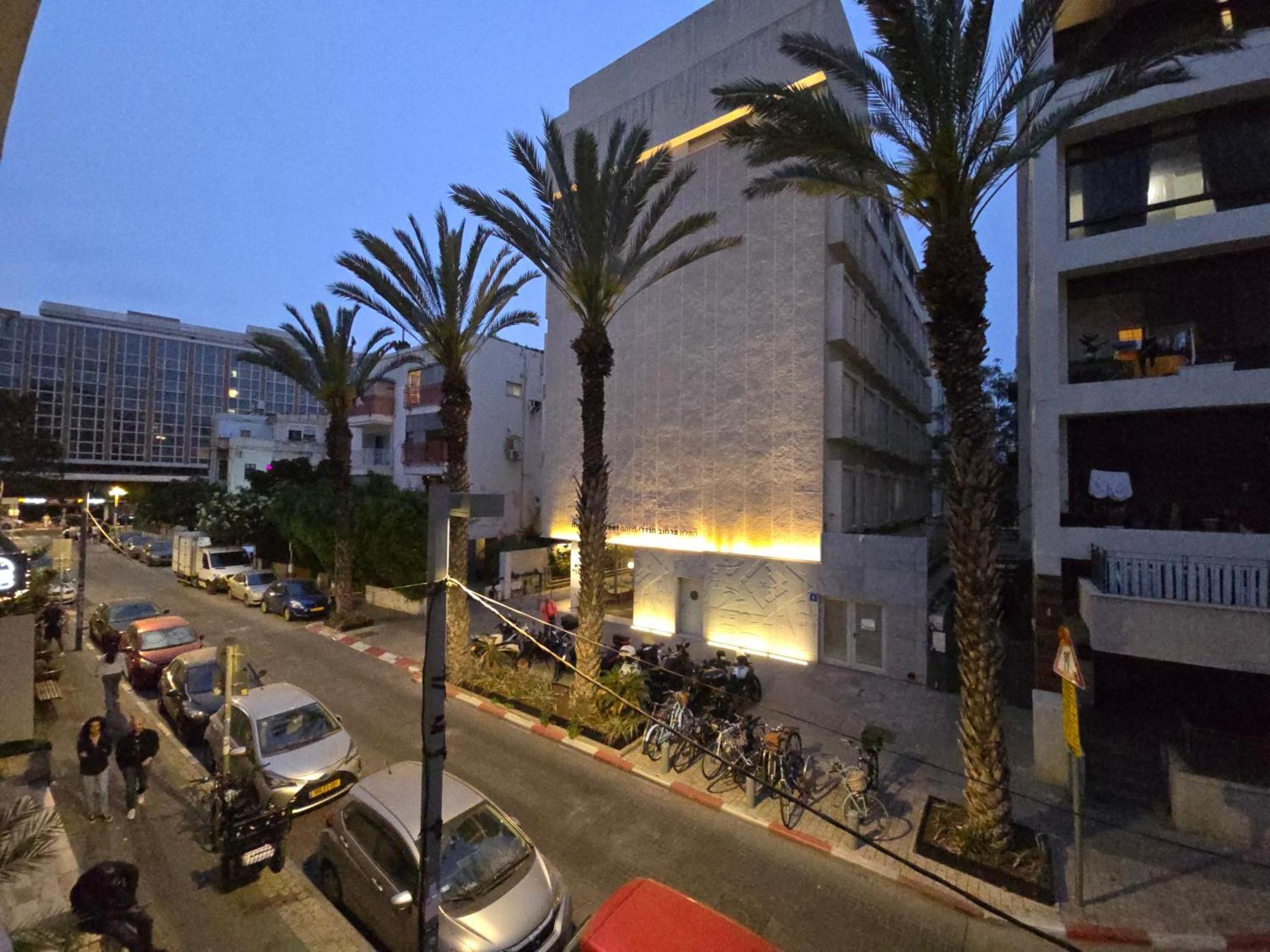 Mendale Simply House In Heart Of Tlv Near Freshman Tel Aviv